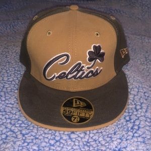 🔥BRAND NEW TWO-TONED HARDWOOD CLASSICS BOSTON CELTICS FITTED HAT🔥